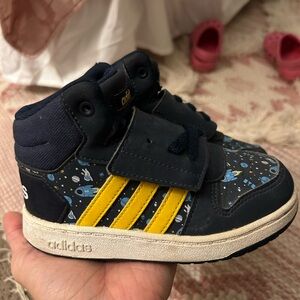 Adidas toddler kids size 9 outer space navy high tops Velcro closure